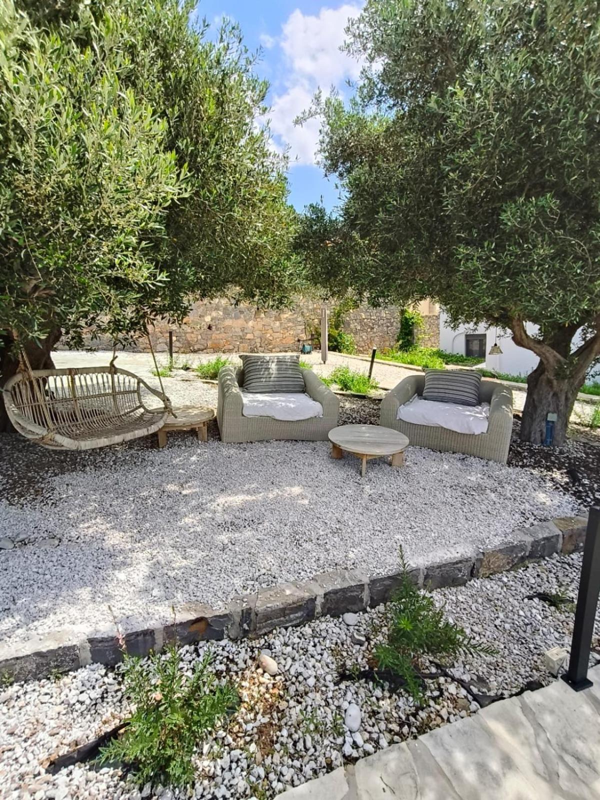 אלונדה Villa Estee, Luxury Villa With Private Infinity Pool And Jacuzzi מראה חיצוני תמונה