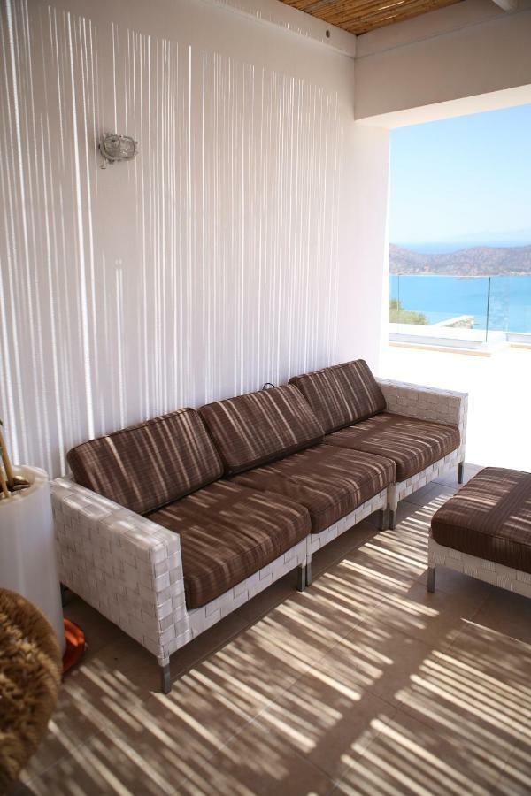 אלונדה Villa Estee, Luxury Villa With Private Infinity Pool And Jacuzzi מראה חיצוני תמונה